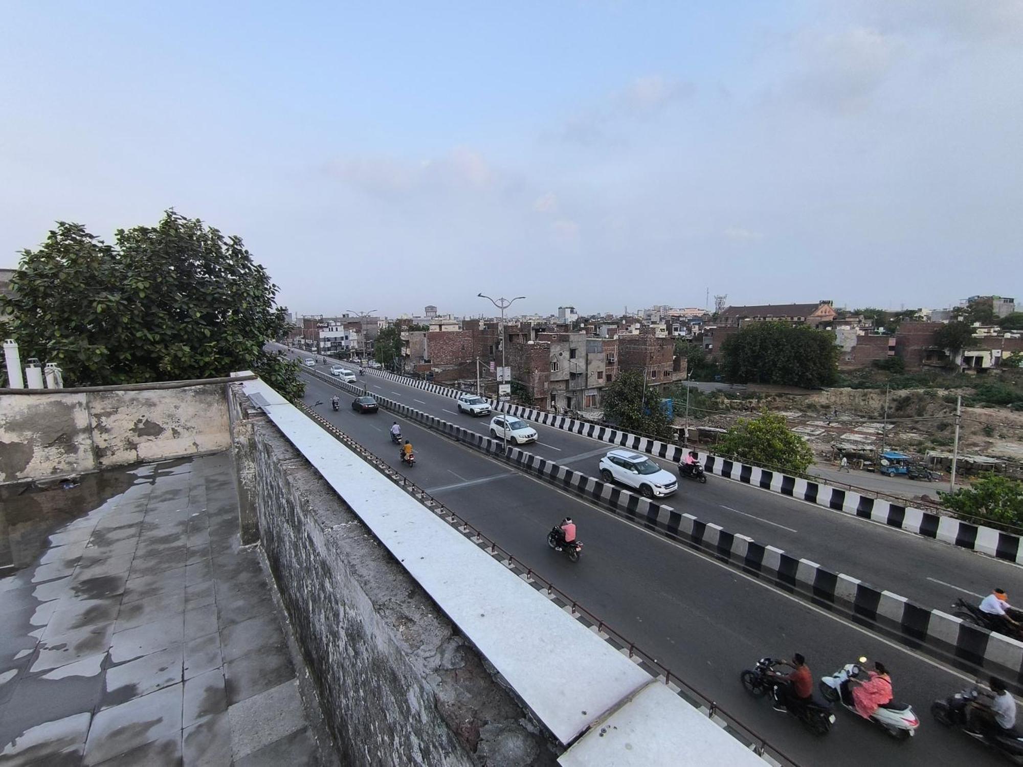 Hotel Jogi Guest House Welcome All Families, Friends, Groups, Couples, Singles Fully Airconditioner, Attach Washrooms, Lift, Wifi, 24 Hours Room Service, Power Backup Amritsar Exteriér fotografie