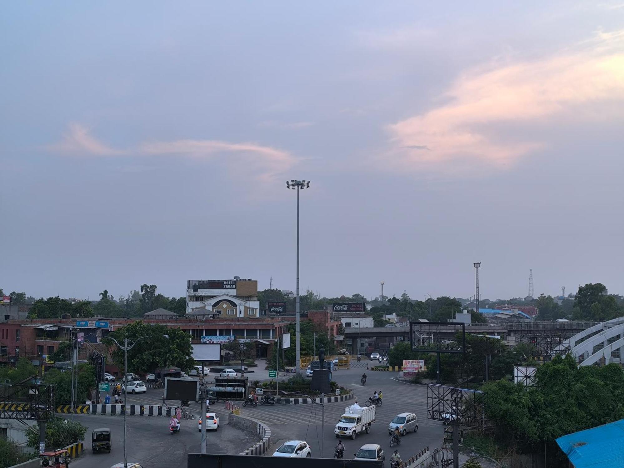 Hotel Jogi Guest House Welcome All Families, Friends, Groups, Couples, Singles Fully Airconditioner, Attach Washrooms, Lift, Wifi, 24 Hours Room Service, Power Backup Amritsar Exteriér fotografie