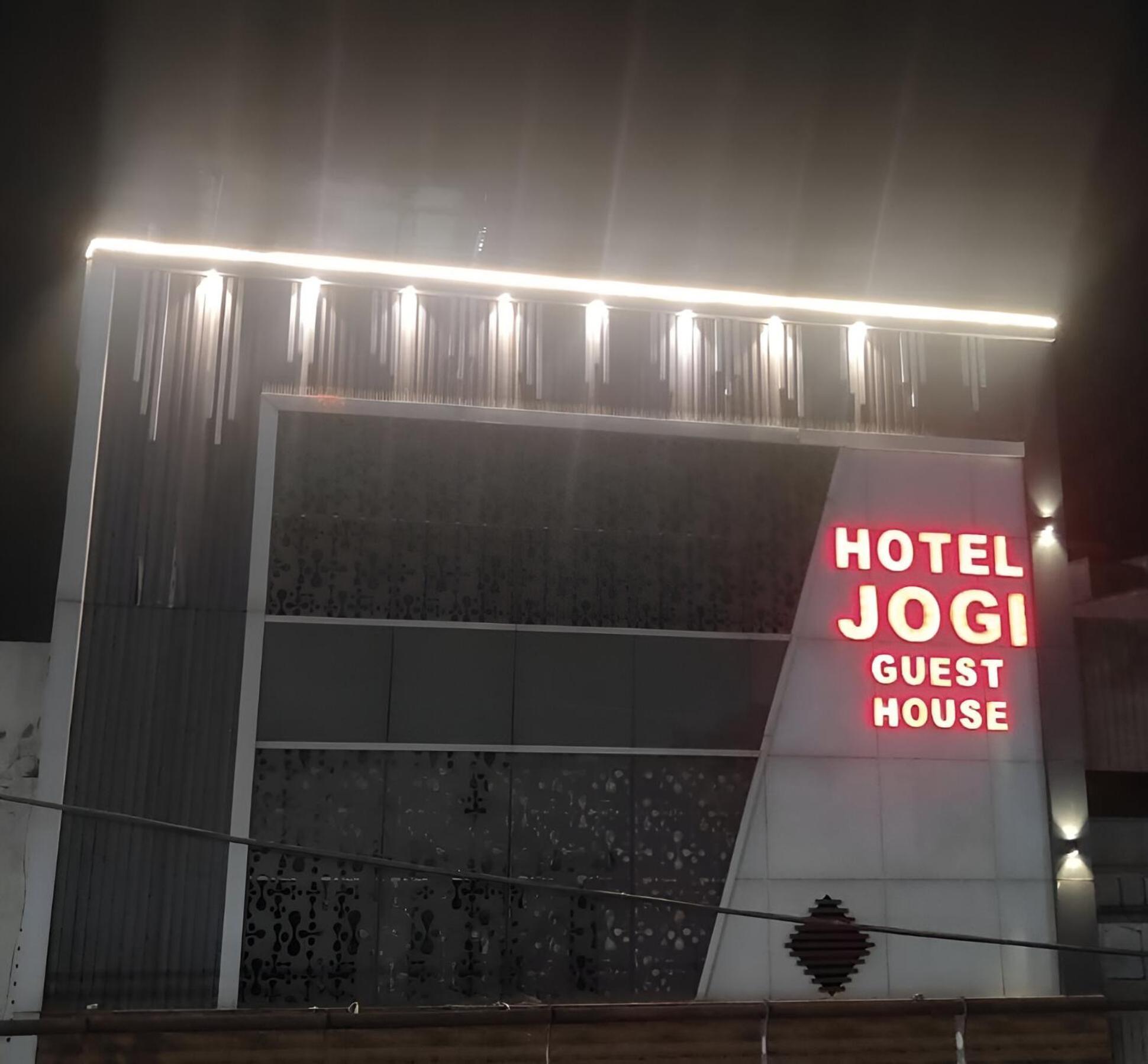 Hotel Jogi Guest House Welcome All Families, Friends, Groups, Couples, Singles Fully Airconditioner, Attach Washrooms, Lift, Wifi, 24 Hours Room Service, Power Backup Amritsar Exteriér fotografie
